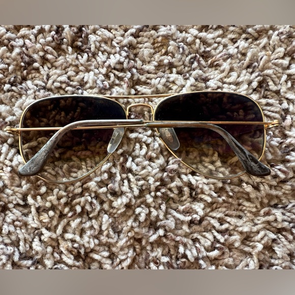 Ray-Ban Classic Aviator RB3025 Sunglasses - Picture 12 of 14